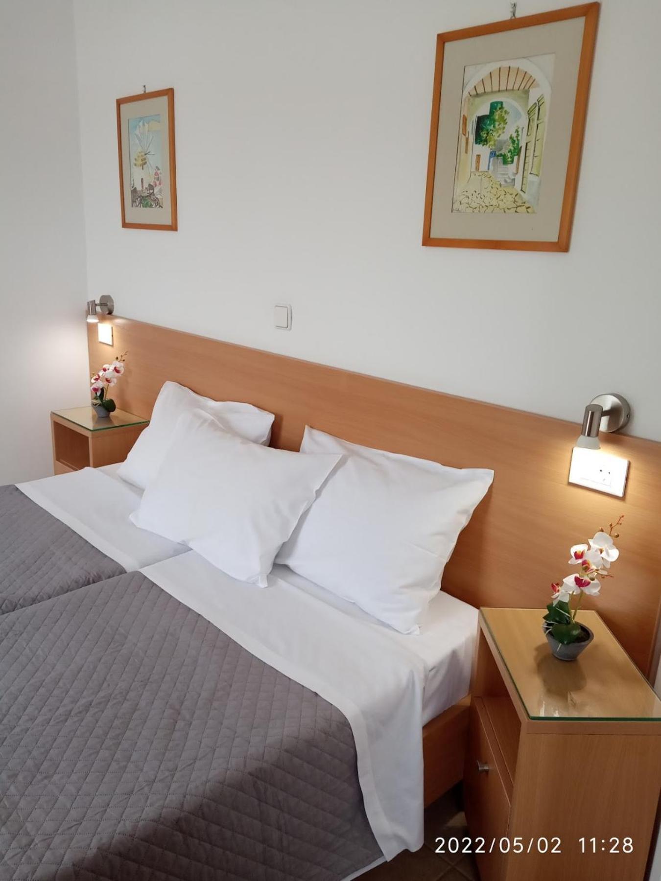 Fofi Apartments Symi Bagian luar foto
