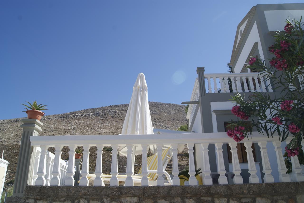 Fofi Apartments Symi Bagian luar foto